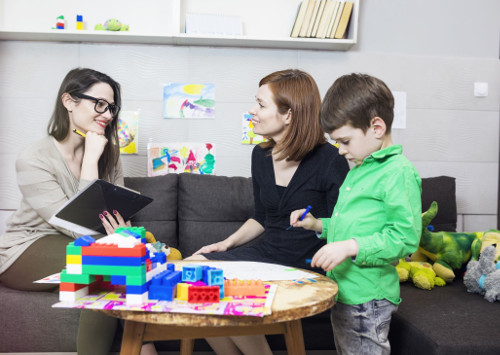 Picture of a mom learning how to raise an independent child with the use of procedural language.